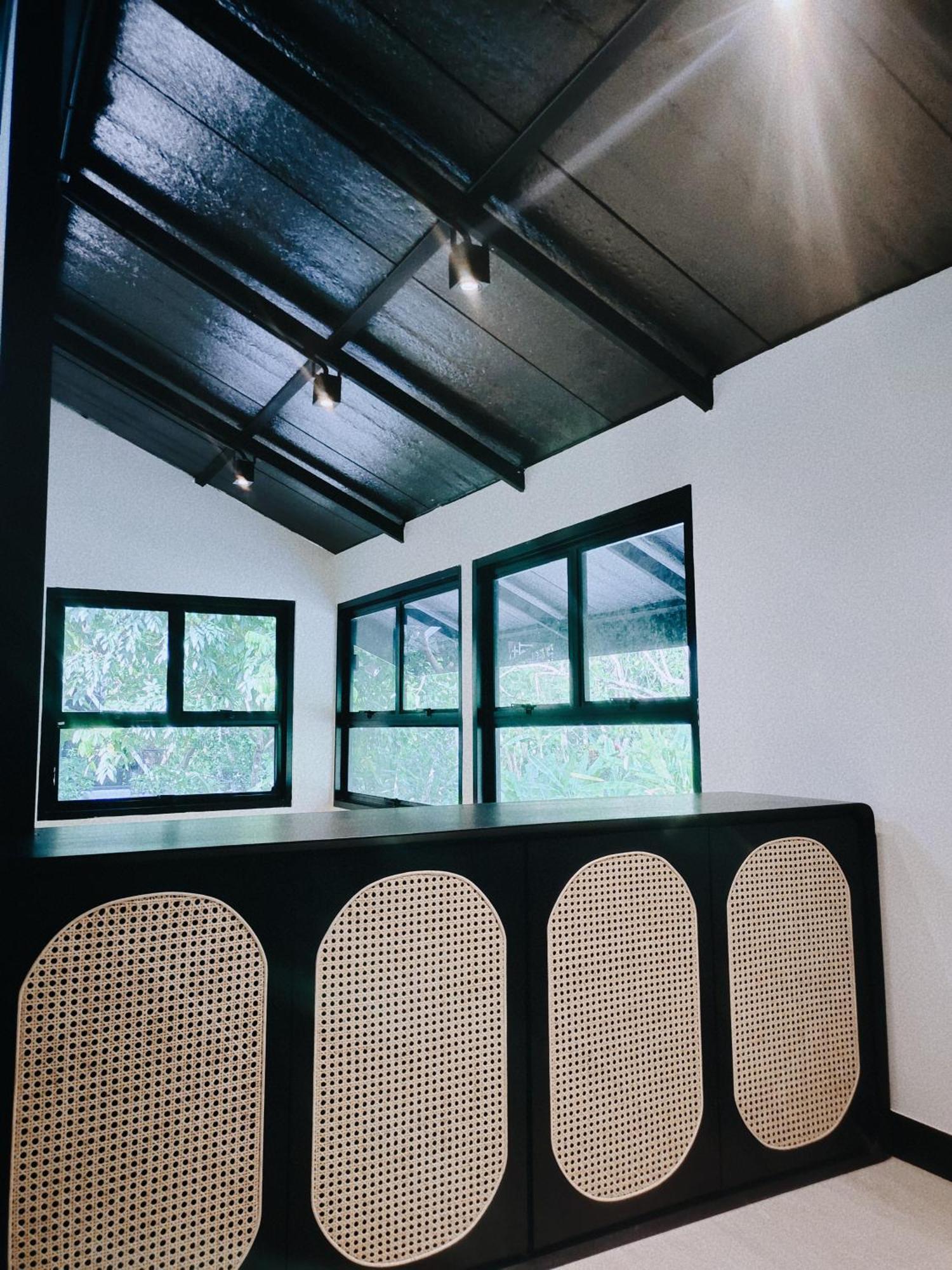 ランサカ The Creek Haus Bed & Breakfast エクステリア 写真