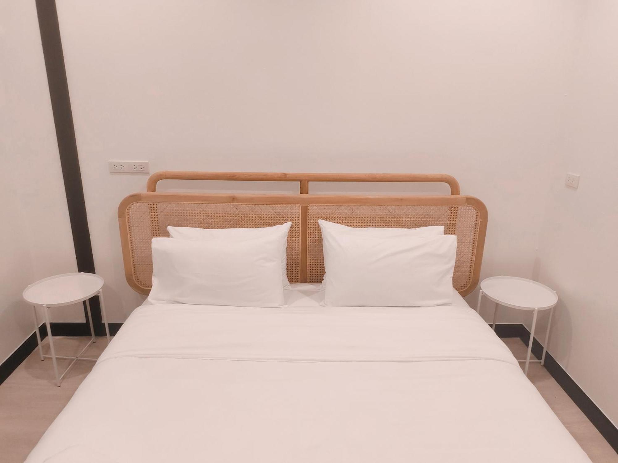 ランサカ The Creek Haus Bed & Breakfast エクステリア 写真