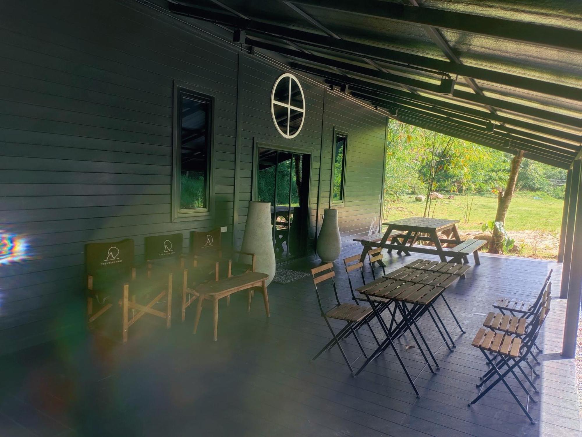 ランサカ The Creek Haus Bed & Breakfast エクステリア 写真