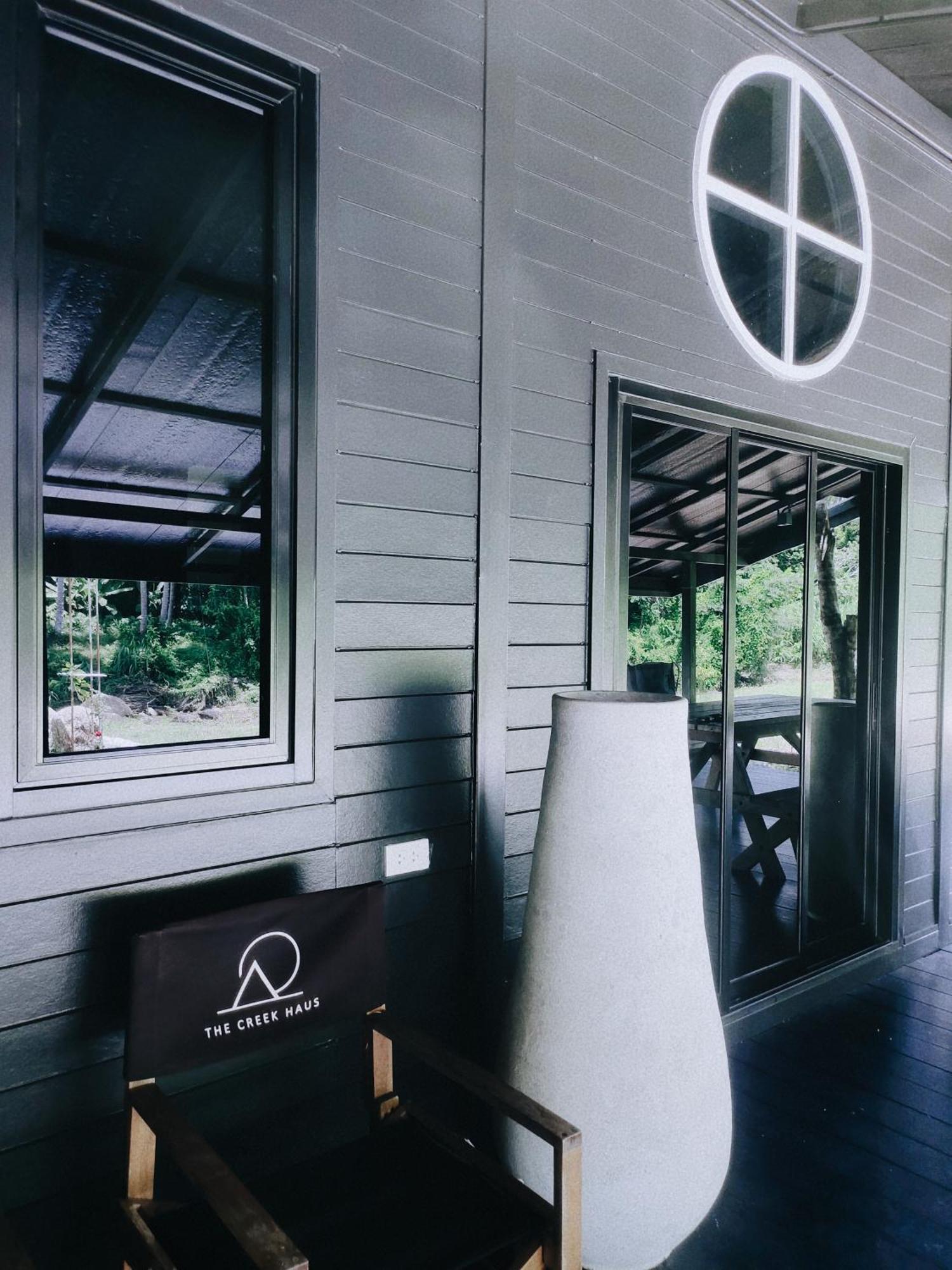 ランサカ The Creek Haus Bed & Breakfast エクステリア 写真